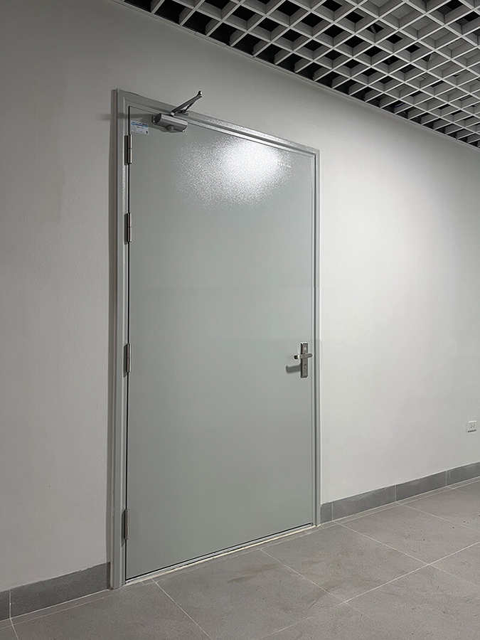 Hình ảnh cửa chống cháy 1 cánh tại trường học Cửa chống cháy 1 cánh tại trường học