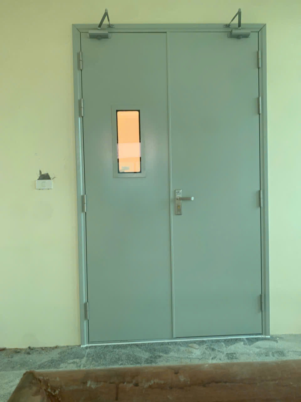 Cửa chống cháy cho công trình trụ sở làm việc Chi cục Thuế huyện Mỹ Hào